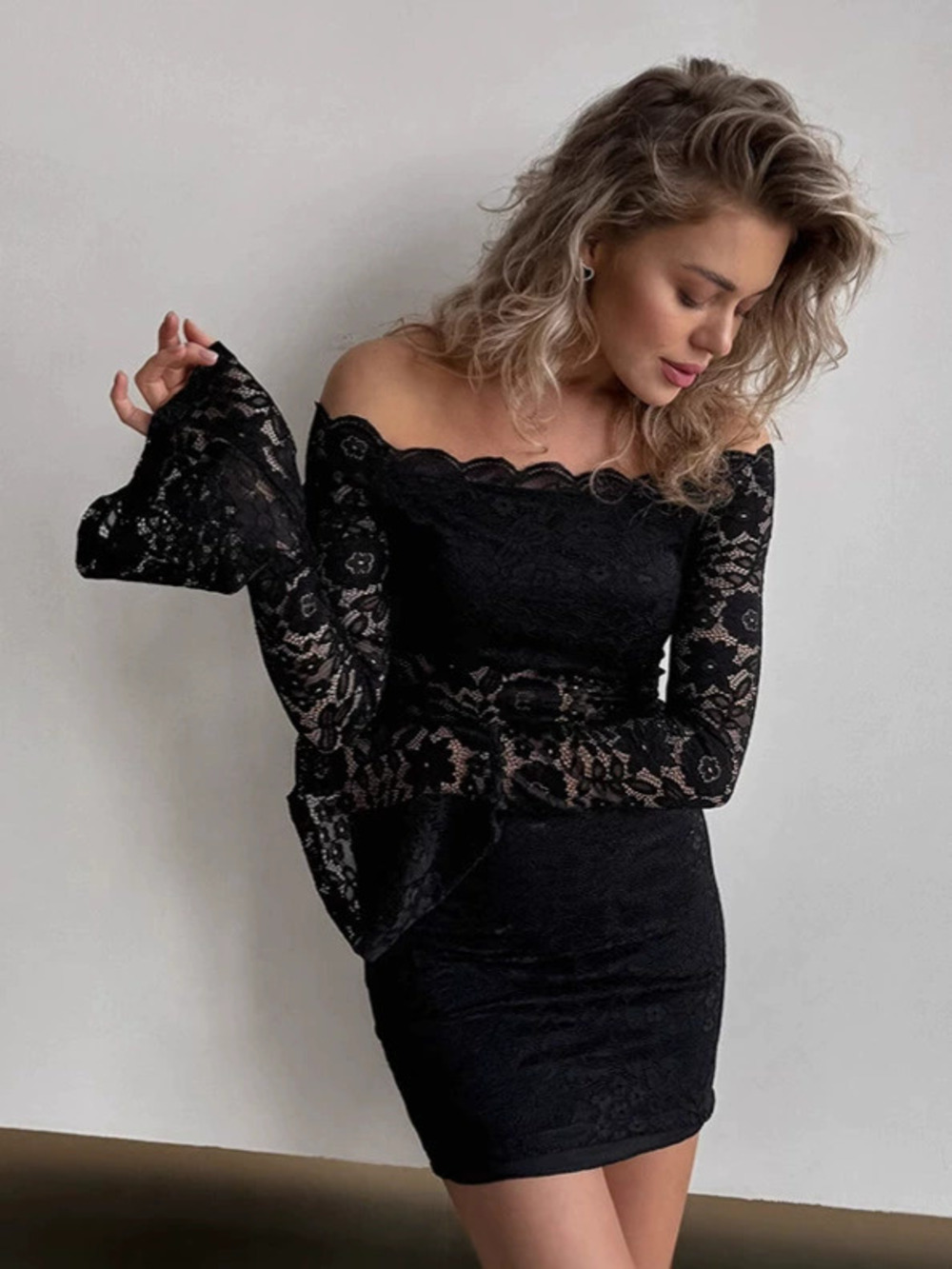 Forever 21 Black Lace Off Shoulder Bodycon Mini Dress Fall Winter